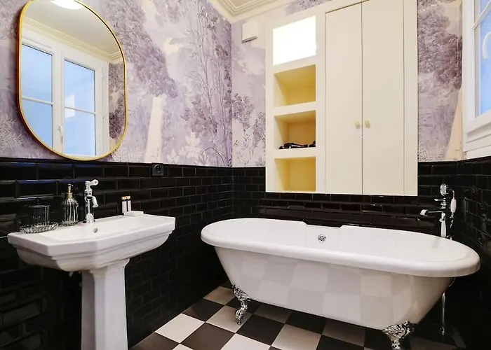 4 Couchages - Jardin Du Luxembourg 2